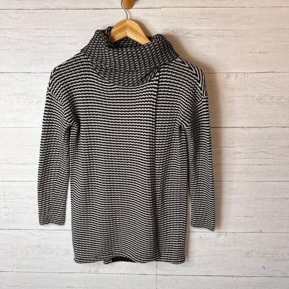 Cabi Sweater Womens Size XXS Black & White Stripe Split Front & Back Turtle Neck - Picture 5 of 16